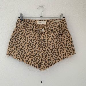 Beautiful ripped jean shorts with leopard print. Really good quality, like new!